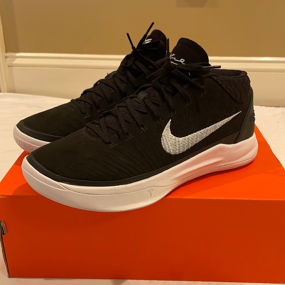 Nike Other - Nike Kobe A.D. Mid